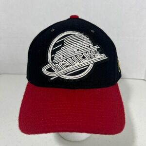 CCM Unisex One Size Black Red NHL Vancouver Canucks‎ Buckle Strap Hat NWT